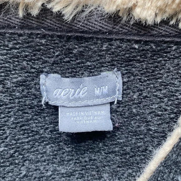 NWOT Aerie Oversized Gray Fur Hood Sweatshirt: Size M - Picture 2 of 2